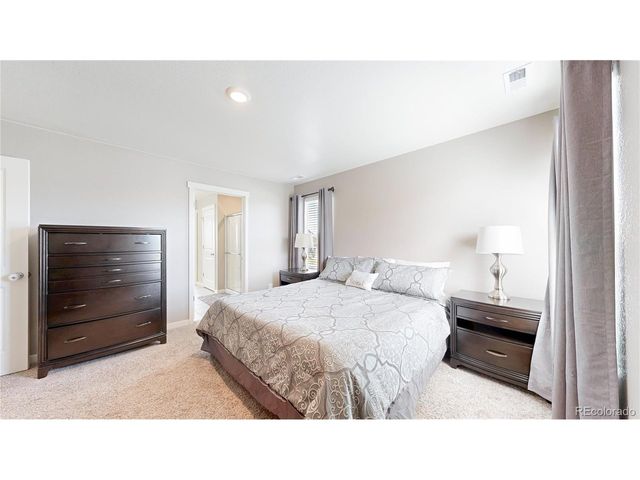 2122 Pineywoods St, Mead, CO 80542