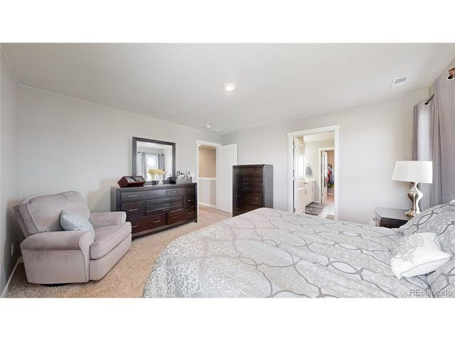 2122 Pineywoods St, Mead, CO 80542