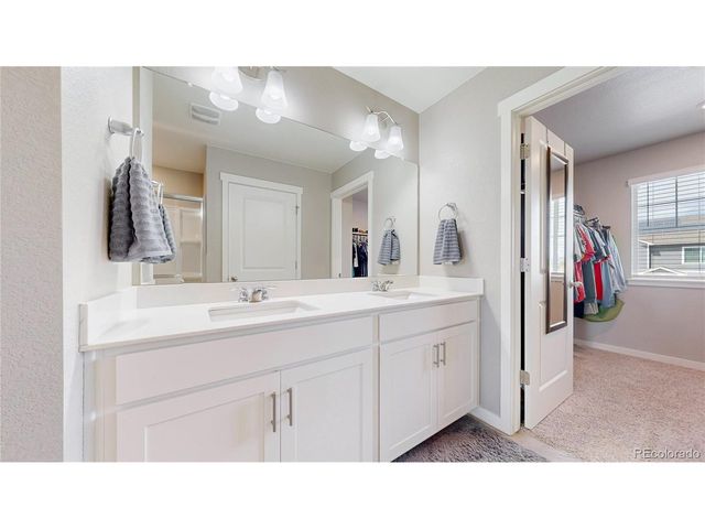 2122 Pineywoods St, Mead, CO 80542