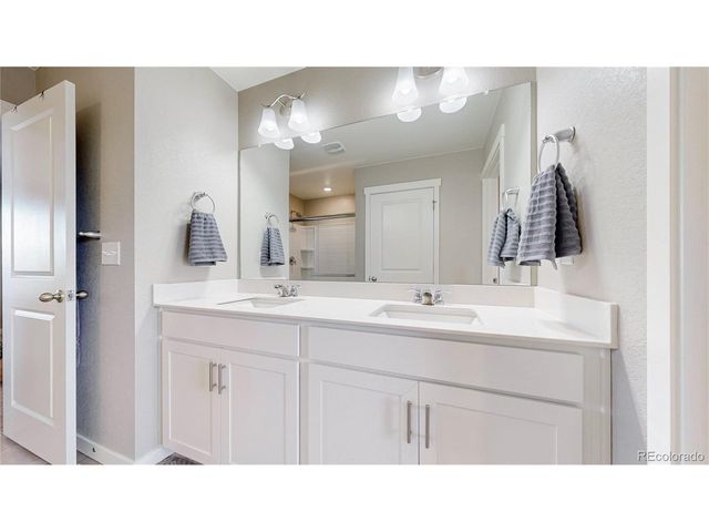 2122 Pineywoods St, Mead, CO 80542