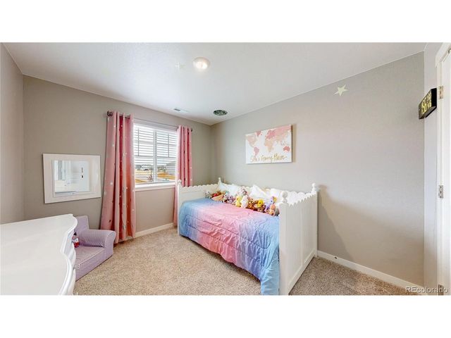 2122 Pineywoods St, Mead, CO 80542