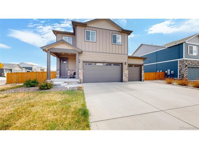 2122 Pineywoods St, Mead, CO 80542