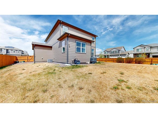 2122 Pineywoods St, Mead, CO 80542