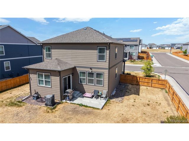 2122 Pineywoods St, Mead, CO 80542