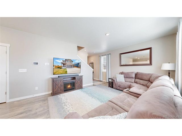 2122 Pineywoods St, Mead, CO 80542