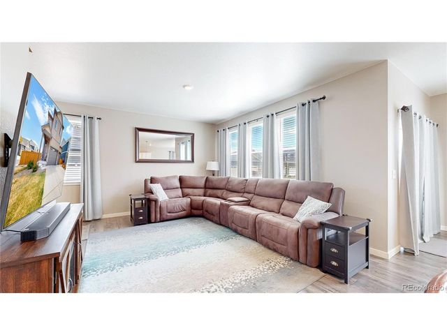 2122 Pineywoods St, Mead, CO 80542