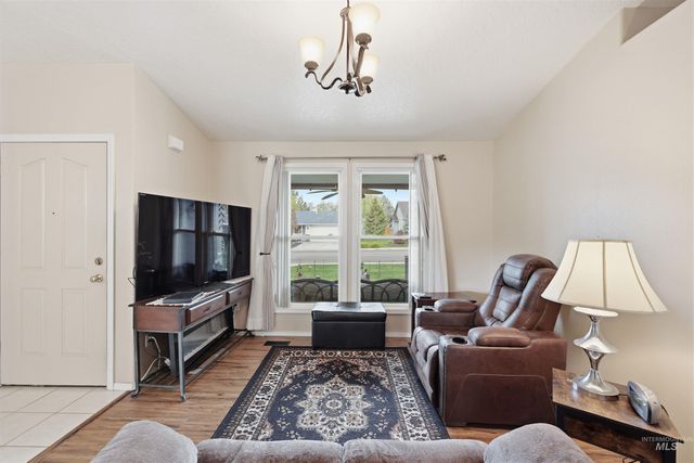 16460 Coral Drive, Nampa, ID 83687