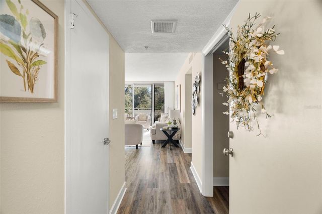 470 3RD STREET S 205, St Petersburg, FL 33701