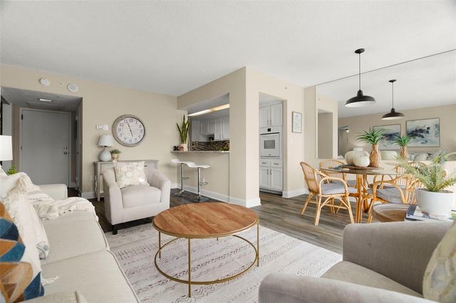 470 3RD STREET S 205, St Petersburg, FL 33701