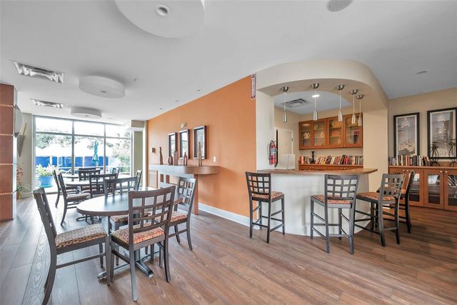 470 3RD STREET S 205, St Petersburg, FL 33701