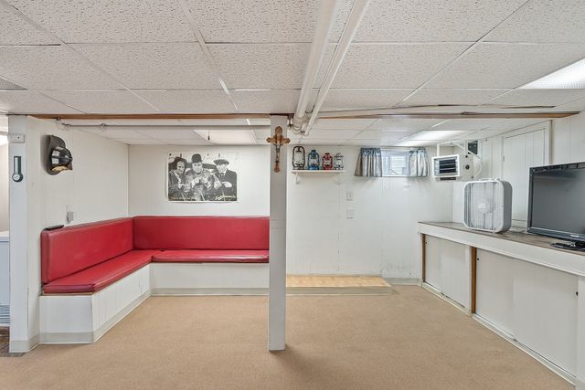 22 Lancaster Ave, Revere, MA 02151
