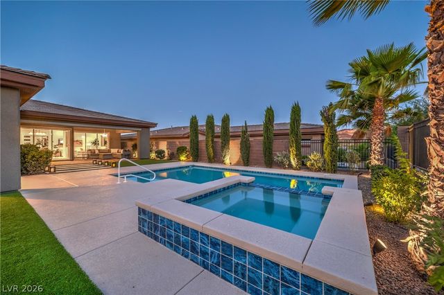118 Reflection Cove Drive, Henderson, NV 89011