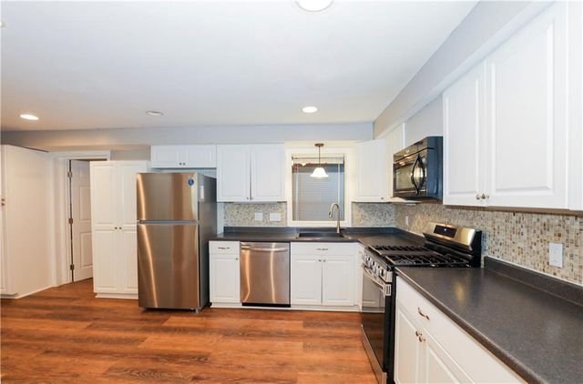 3052 Riviera Drive NE, Conyers, GA 30012