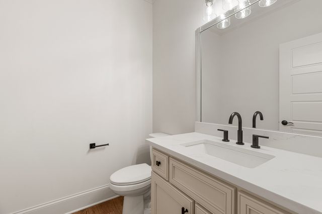 2191 Hunters Point Pike, Lebanon, TN 37087