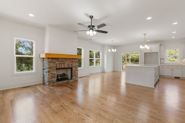 2191 Hunters Point Pike, Lebanon, TN 37087