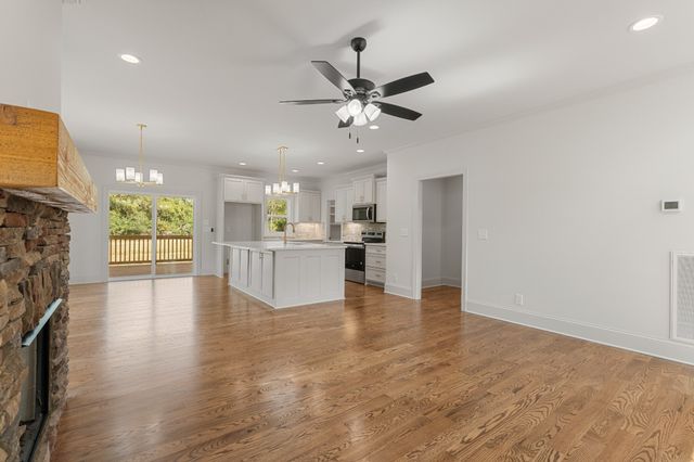 2191 Hunters Point Pike, Lebanon, TN 37087