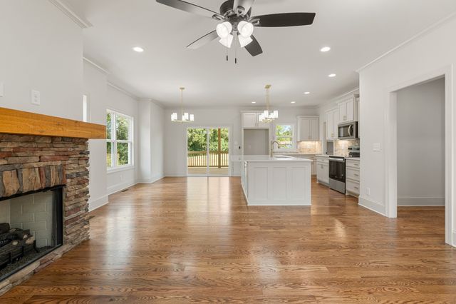 2191 Hunters Point Pike, Lebanon, TN 37087