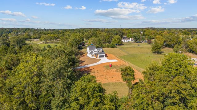 2191 Hunters Point Pike, Lebanon, TN 37087