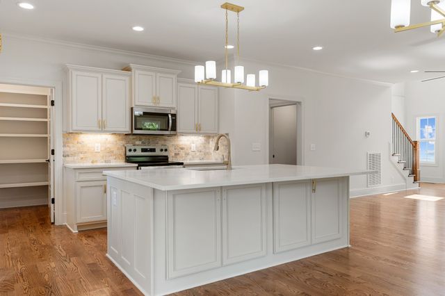 2191 Hunters Point Pike, Lebanon, TN 37087