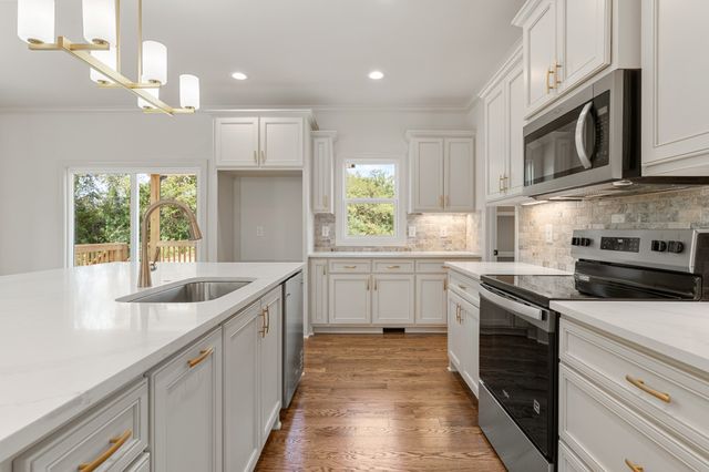 2191 Hunters Point Pike, Lebanon, TN 37087