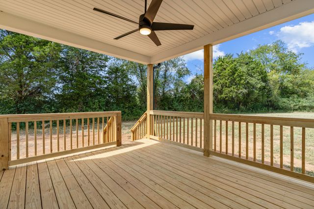 2191 Hunters Point Pike, Lebanon, TN 37087