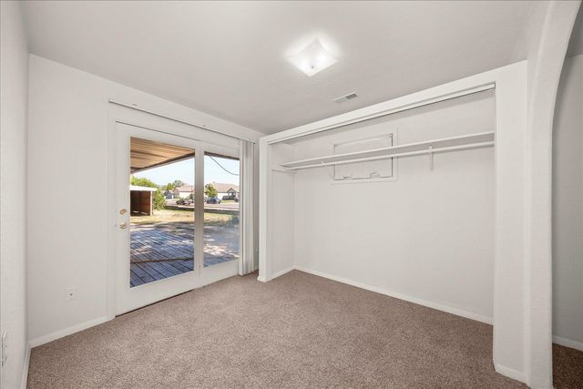 221 S Tshirley Rd, Spokane Valley, WA 99016