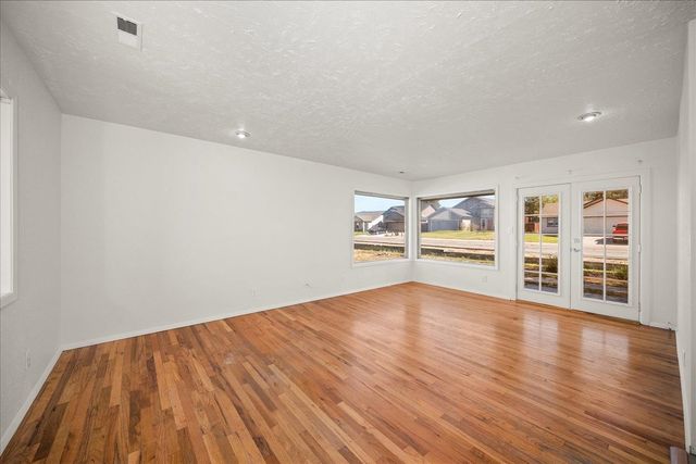 221 S Tshirley Rd, Spokane Valley, WA 99016