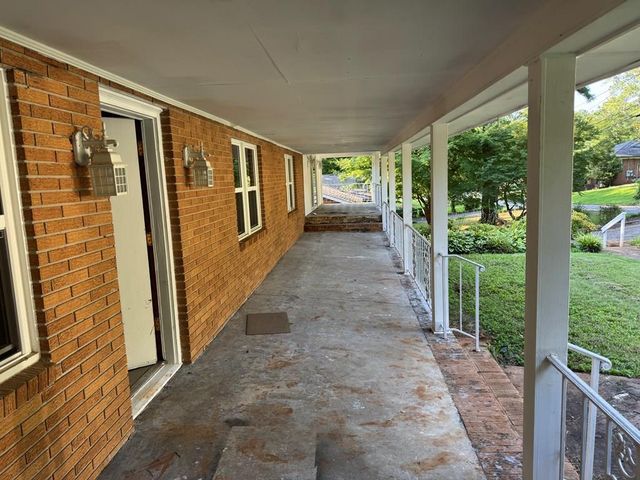 907 Valentine St, Dalton, GA 30720