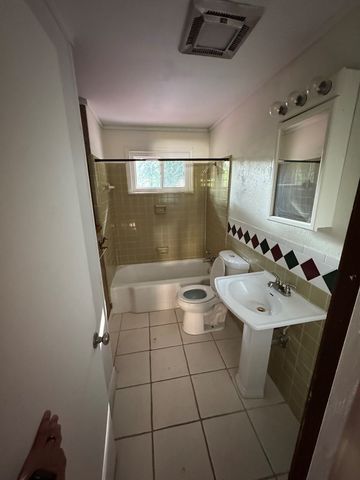 907 Valentine St, Dalton, GA 30720
