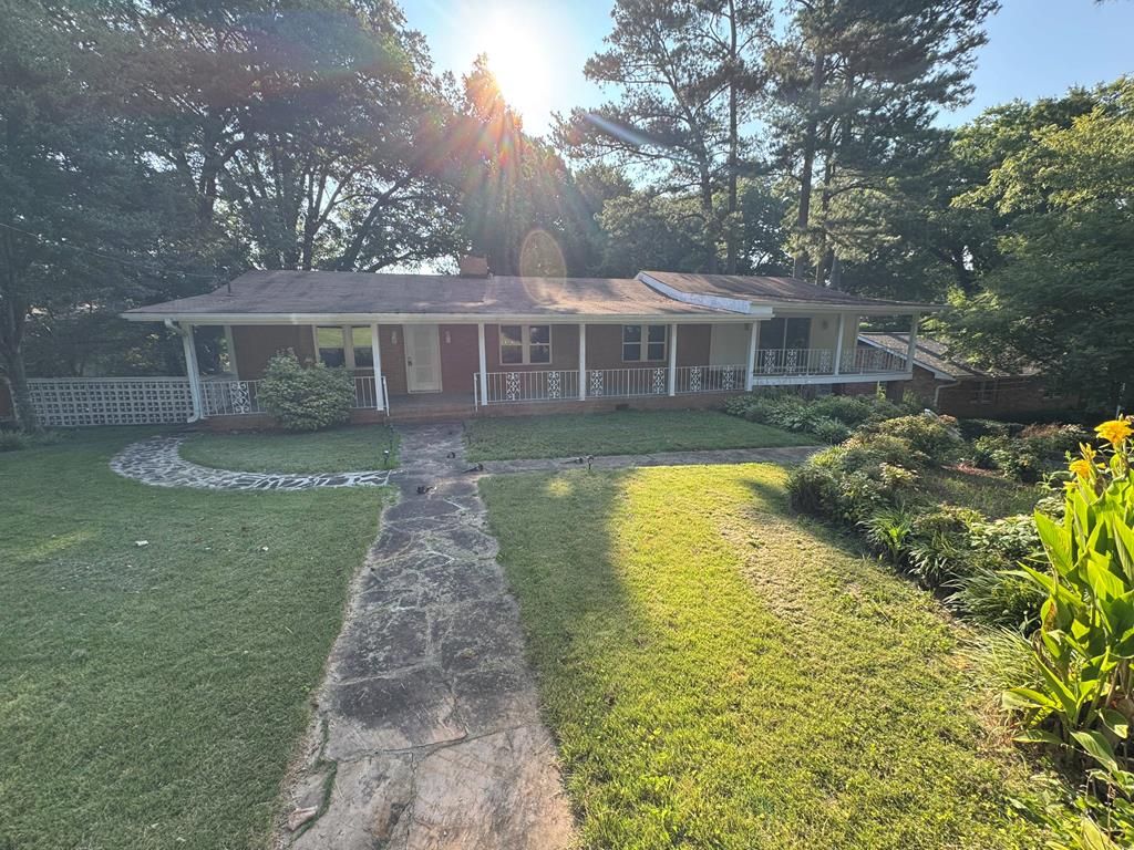 907 Valentine St, Dalton, GA 30720