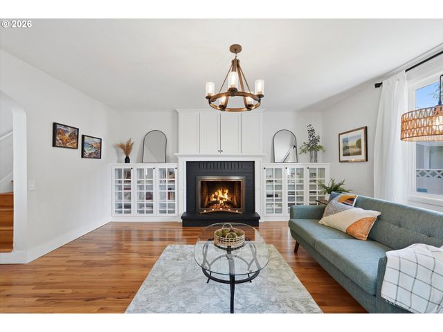 324 Nw 12TH St, Mc Minnville, OR 97128