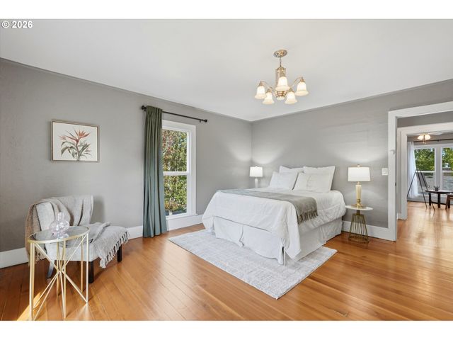 324 Nw 12TH St, Mc Minnville, OR 97128