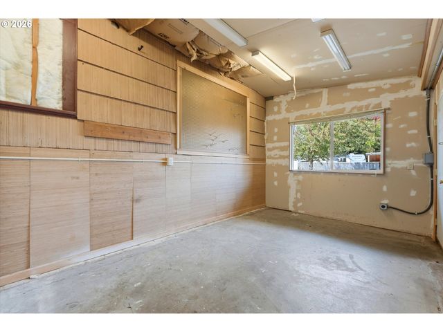 324 Nw 12TH St, Mc Minnville, OR 97128