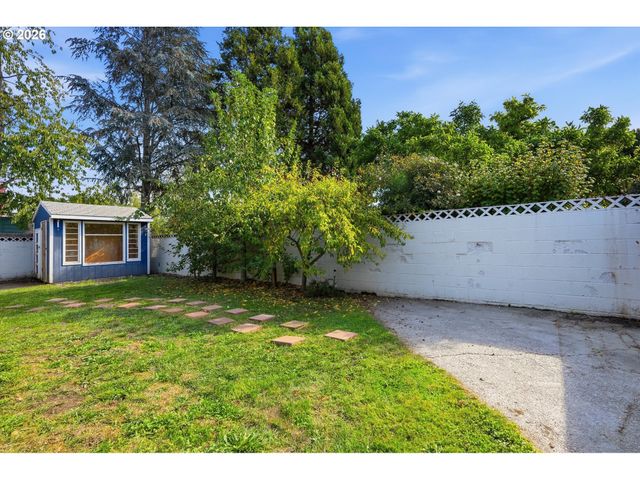 324 Nw 12TH St, Mc Minnville, OR 97128