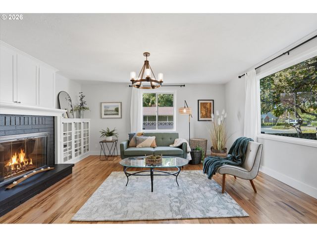 324 Nw 12TH St, Mc Minnville, OR 97128