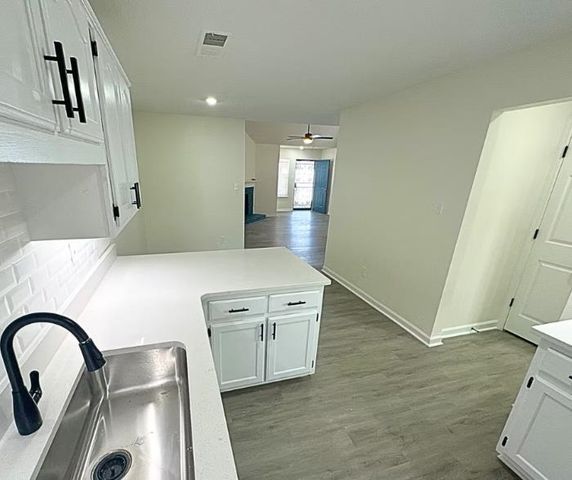 1818 WINSHIP DR, Cordova, TN 38016