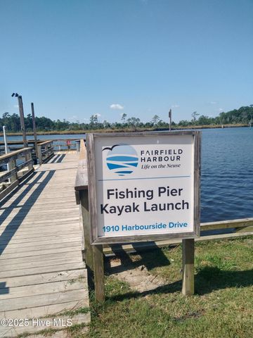 2102 Caracara Drive, New Bern, NC 28560