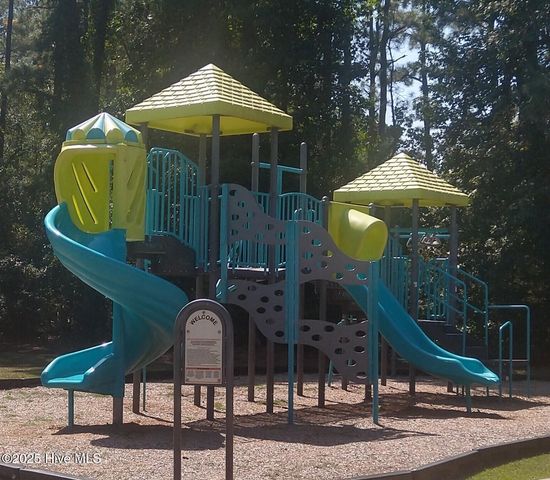 2102 Caracara Drive, New Bern, NC 28560