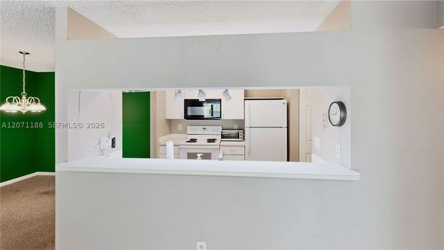 15780 SW 106th Ter 104, Miami, FL 33196