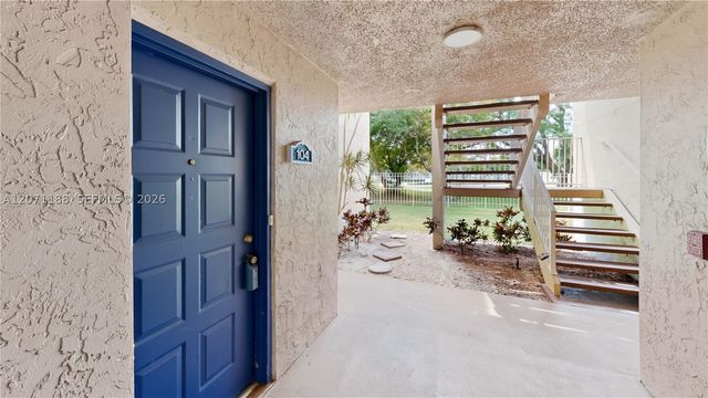 15780 SW 106th Ter 104, Miami, FL 33196