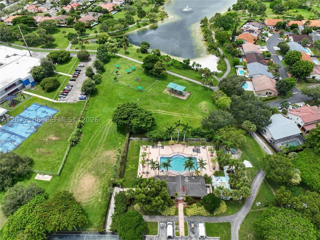 15780 SW 106th Ter 104, Miami, FL 33196