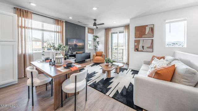 832 West End Street, Carson City, NV 89701
