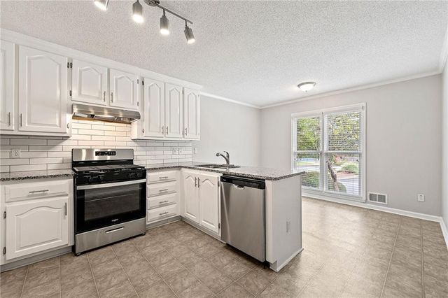 100 Whisperwood Lane NW, Marietta, GA 30064