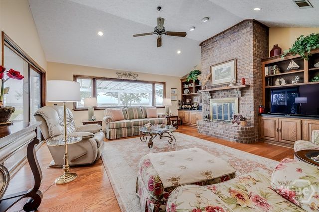 126 Shore Road, Savannah, GA 31419