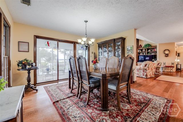 126 Shore Road, Savannah, GA 31419