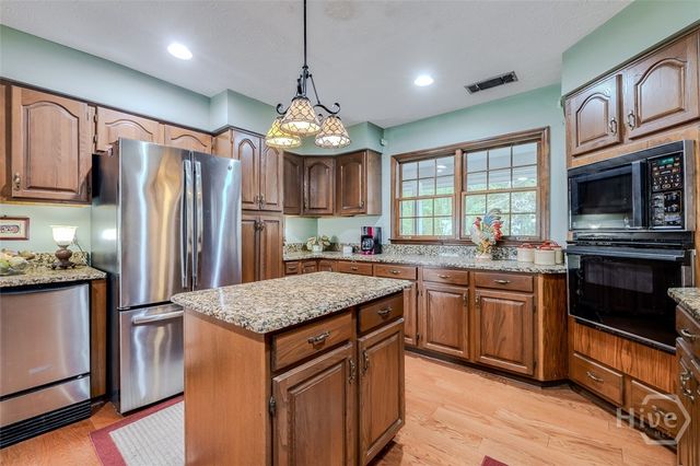 126 Shore Road, Savannah, GA 31419