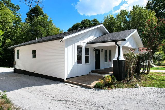 210 S Moore Road, Chattanooga, TN 37411