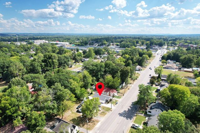 210 S Moore Road, Chattanooga, TN 37411