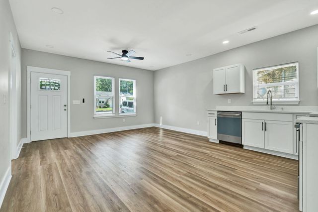 210 S Moore Road, Chattanooga, TN 37411