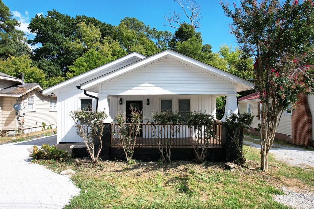 210 S Moore Road, Chattanooga, TN 37411